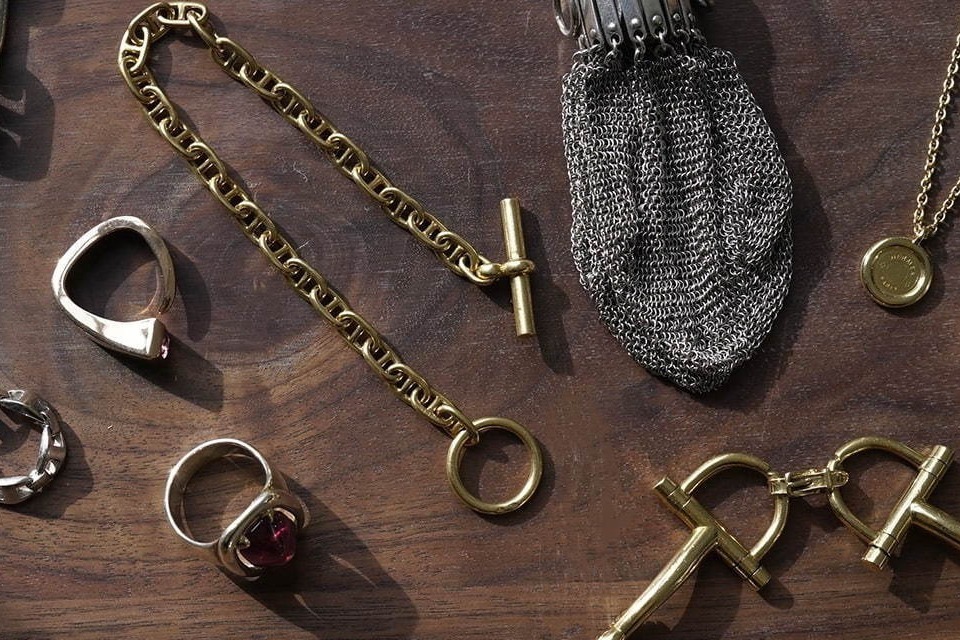 エルメスのヴィンテージジュエリーが心斎橋に集結 19 00年代のシルバー ゴールドリングなど ファッションプレス エルメスのヴィンテージジュエリーが心斎橋に集結 19 00年代のシルバー ゴールドリングなど ファッションプレス
