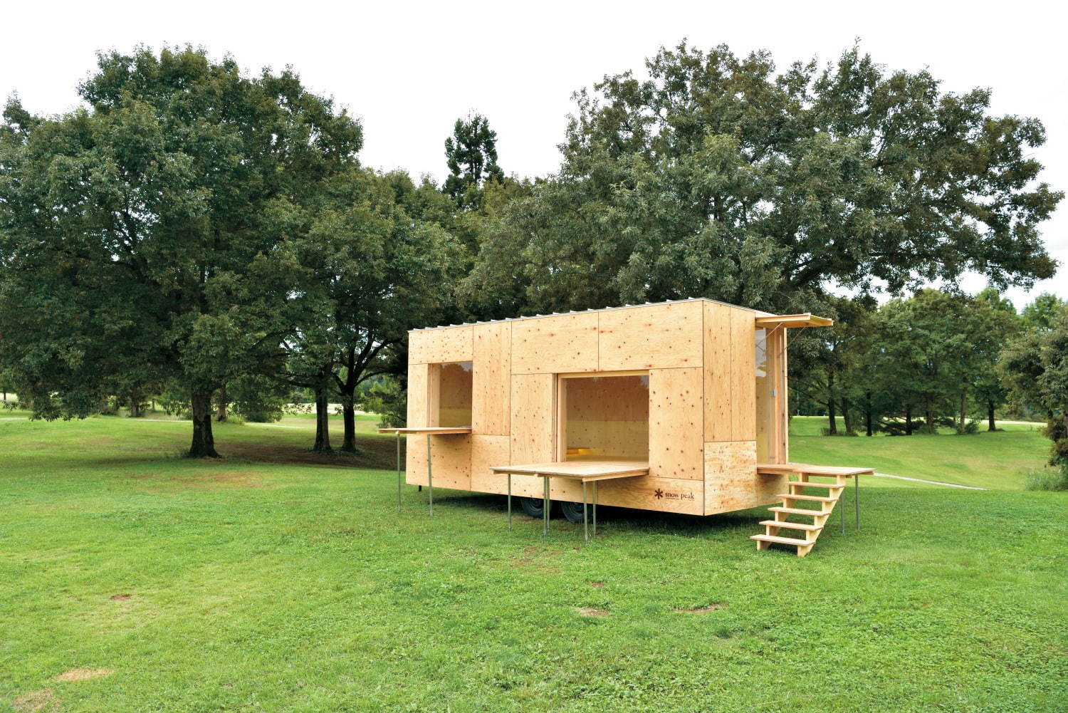 スノーピークの新業態が愛知・鞍ケ所池公園に、ショップ&レストランほか手ぶらキャンプ設備も|写真1