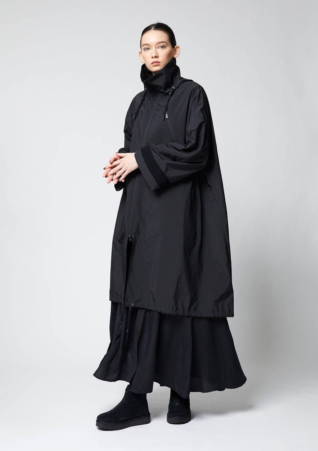 ホワイトマウンテニアリング 2021-22年秋冬｜ ケープ