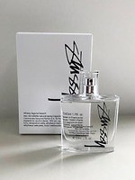 コム デ ギャルソン×ステューシーのユニセックス香水、“ラグナ