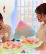 いちご飴専門店「ストロベリー フェチ」キャナルシティ博多に、“パリッとジューシー”デザート風いちご飴｜写真4