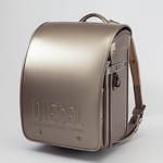ディーゼルのランドセル“メタリック”カラーの新作、ガンメタルやシャンパーニュピンク｜写真4
