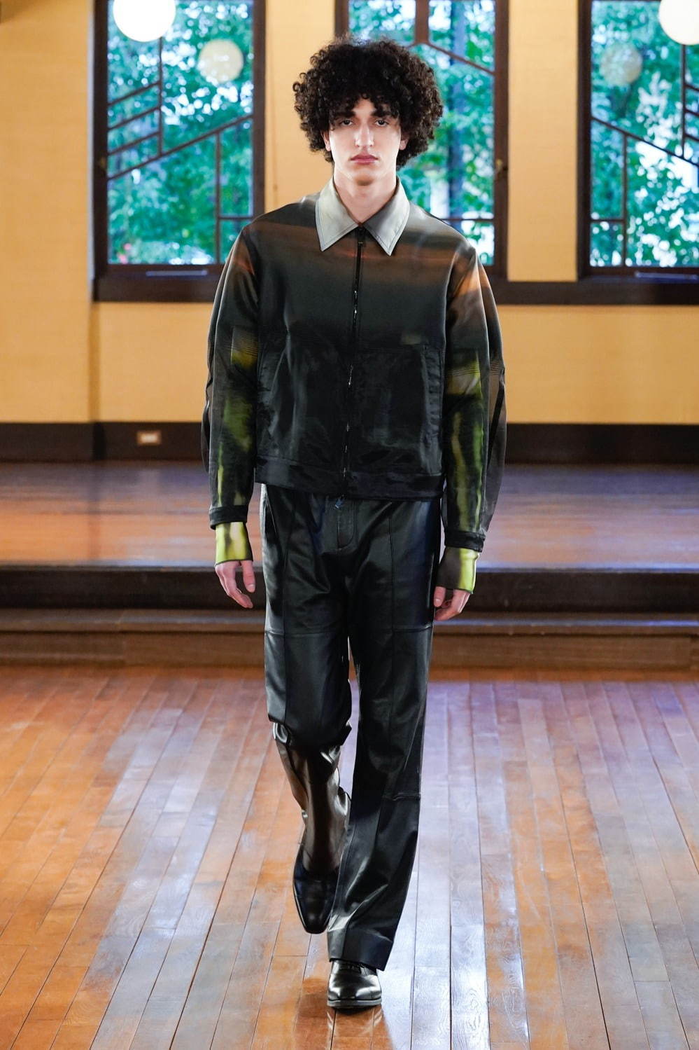 ターク21年秋冬コレクションがランウェイ形式で発表、“夢”を表現した幻想的な服たち｜写真7