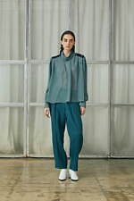 エズミ 2021-22年秋冬ウィメンズコレクション - 現代を渡り歩く、新たな価値を求めて｜写真18