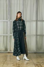 エズミ 2021-22年秋冬ウィメンズコレクション - 現代を渡り歩く、新たな価値を求めて｜写真30