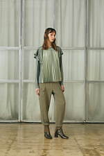 エズミ 2021-22年秋冬ウィメンズコレクション - 現代を渡り歩く、新たな価値を求めて｜写真44