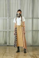 エズミ 2021-22年秋冬ウィメンズコレクション - 現代を渡り歩く、新たな価値を求めて｜写真47