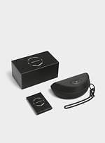 マリーン セル×ジェントルモンスター“三日月”モチーフサングラス、両ブランドのロゴを刻印｜写真24