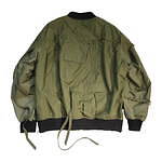 タカヒロミヤシタザソロイスト.“軍用パンツを解体・再構築した”フライトジャケット、福岡店限定で｜写真2