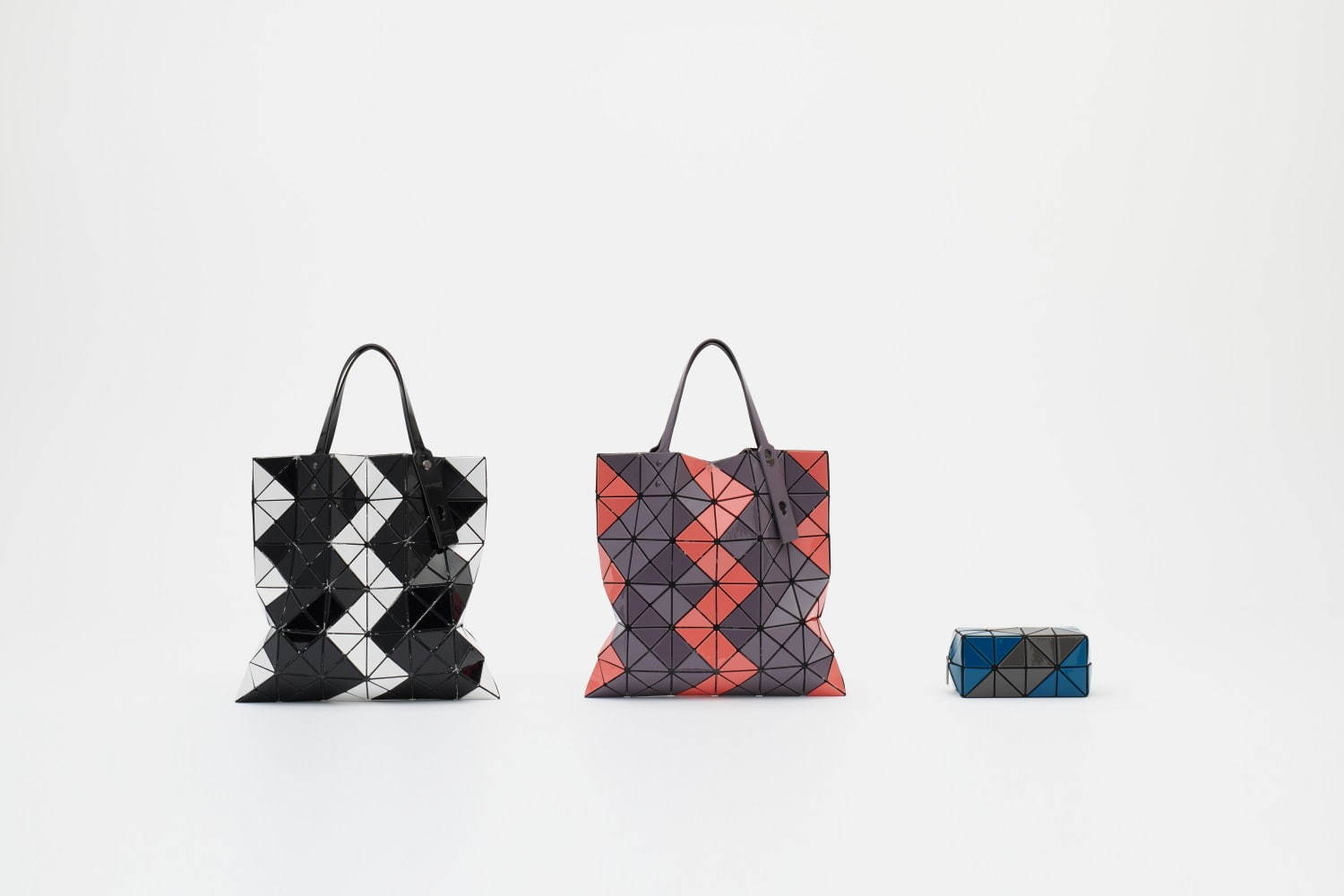 BAO BAO ISSEY MIYAKE”ジグザグ柄”の新作トートバッグ、三角ピースのバックパックも｜写真5