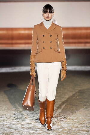 エリザベッタ フランキ(ELISABETTA FRANCHI) 2021-22年秋冬ウィメンズコレクション  - 写真15