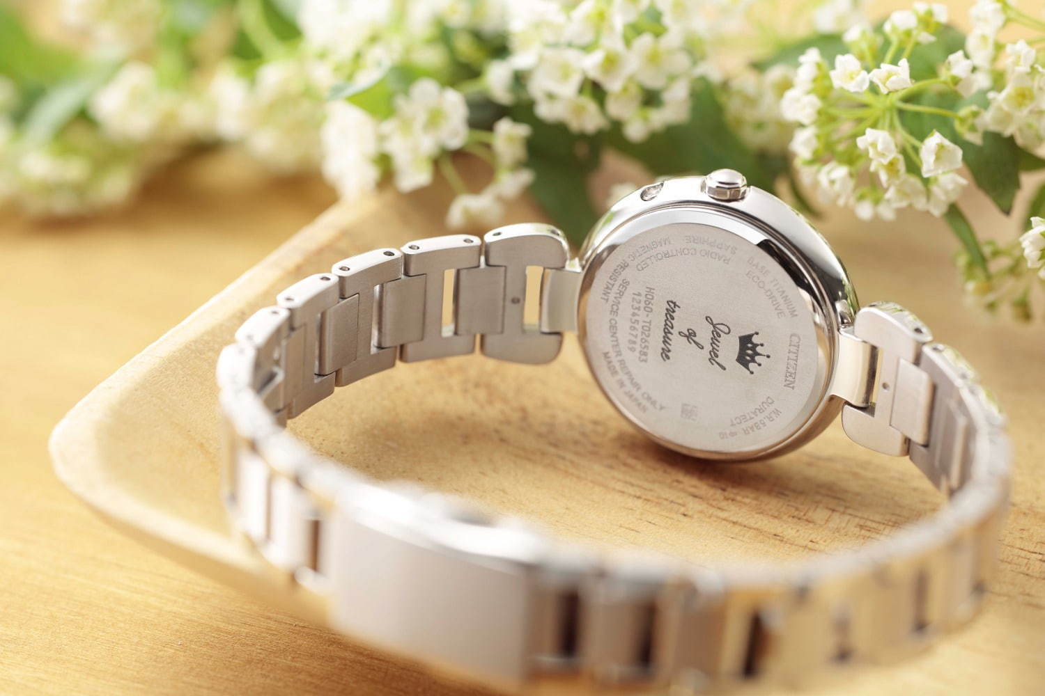 シチズン クロスシー“桜”モチーフの限定腕時計、“花開く瞬間”を描いた文字板＆サクラピンクのケース｜写真14