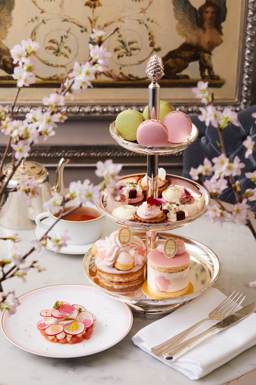 ラデュレの桜スイーツ 桜の花を飾ったショートケーキや サクラ ツリー マカロンタワー ファッションプレス