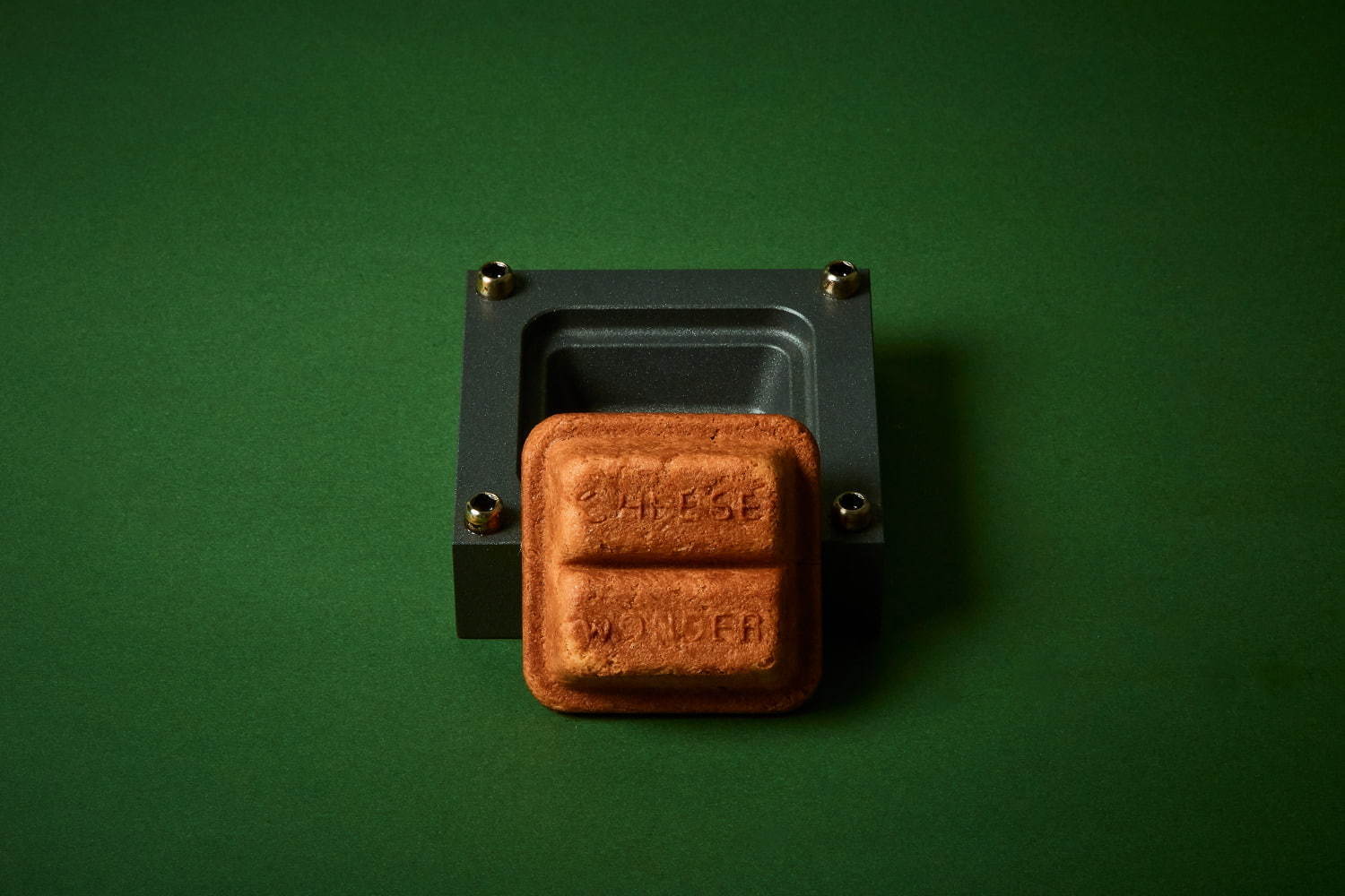 新スイーツブランド「チーズ ワンダー」しっとり＆ふわふわの“発明的チーズケーキ”｜写真6