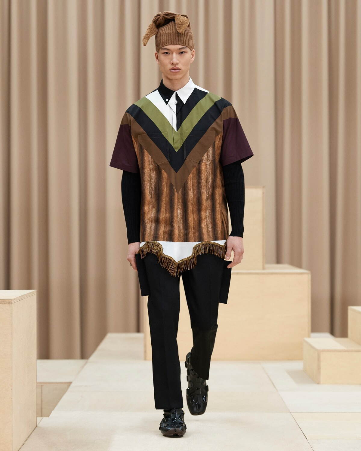 バーバリー(BURBERRY) 2021-22年秋冬メンズコレクション シルエット - 写真10