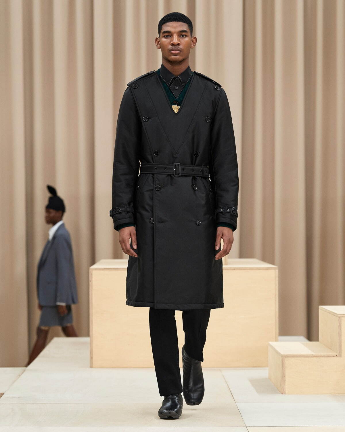 バーバリー(BURBERRY) 2021-22年秋冬メンズコレクション シルエット - 写真27