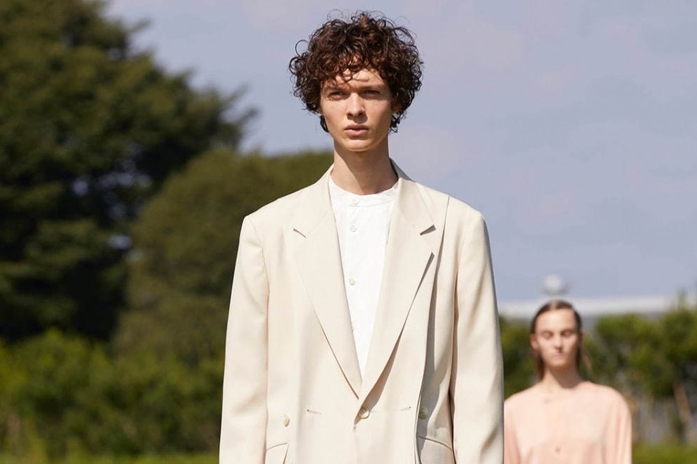 レイヤード｜ハーフパンツのメンズ春コーデ - シャツ・ジャケット・スプリングコートと合わせる軽やかな着こなし