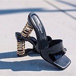ジェフリーキャンベル(Jeffrey Campbell) バネヒール｜写真2