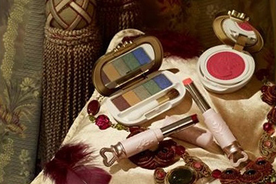 レ・メルヴェイユーズ ラデュレがラフォーレ原宿に直営店オープン