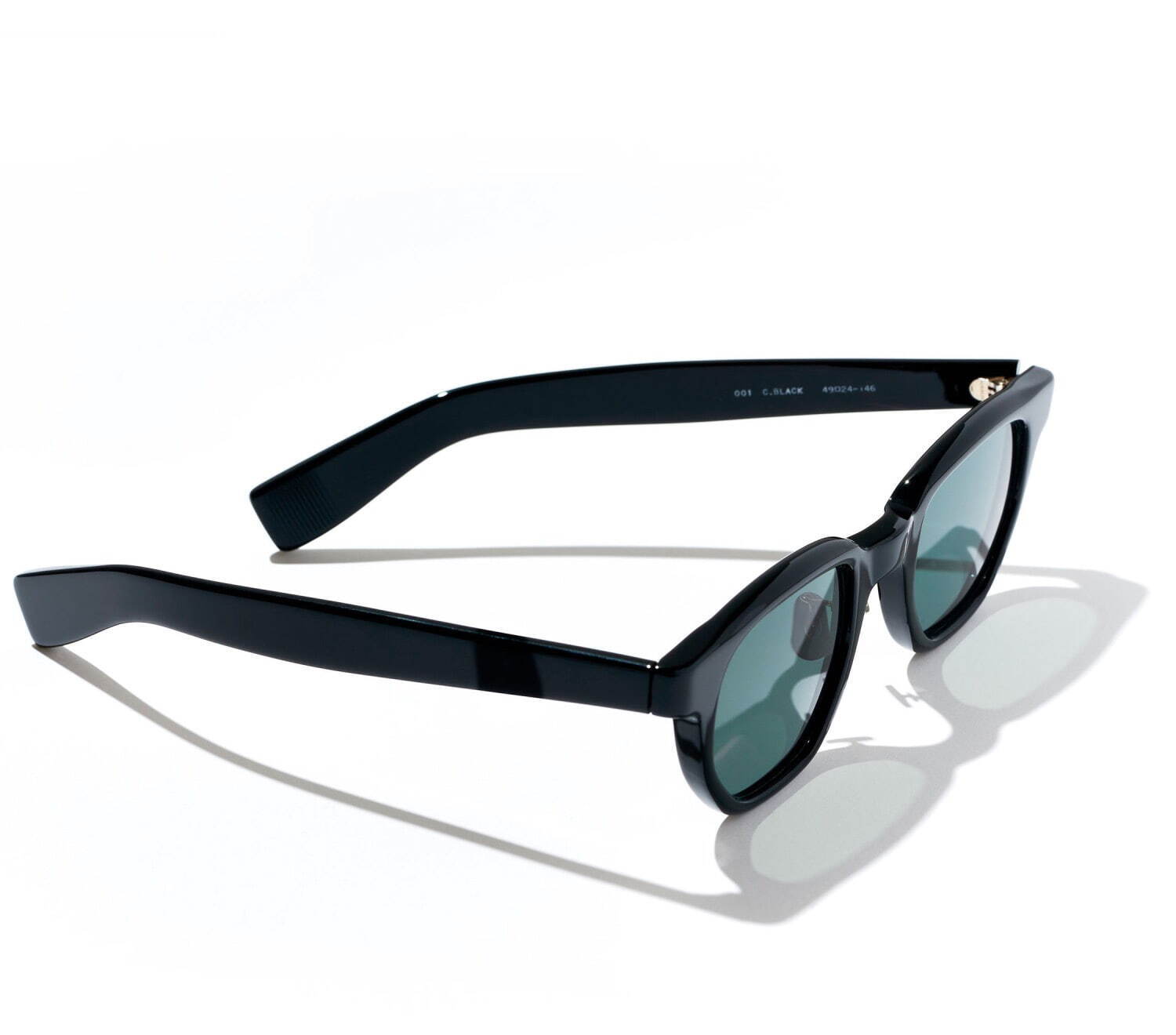オーラリー“ヘキサゴン型レンズ”のサングラス、アイヴァン 7285のデザイナー中川浩考とコラボ｜写真4
