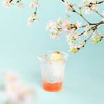 梅体験専門店「蝶矢」“満開に咲く桜”のような春ドリンク「梅桜クリームソーダ」苺クランチ入り｜写真3