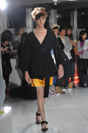 バナル シック ビザール(banal chic bizarre) 2010年春夏ウィメンズ&メンズコレクション  - 写真24