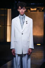 エム エー エス ユー(M A S U) 2021年秋冬コレクション - 制限からの解放｜写真52