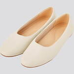 ユニクロの春色“もっちり”パンプス＆“まるでスニーカー”メンズドレスシューズ｜写真18