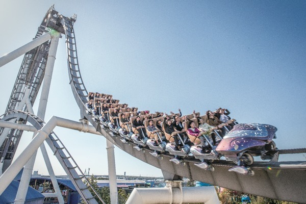 USJ、NiziU新曲コラボのダンスショー「NO LIMIT! TIME」元気な踊りで一体感UP｜写真3