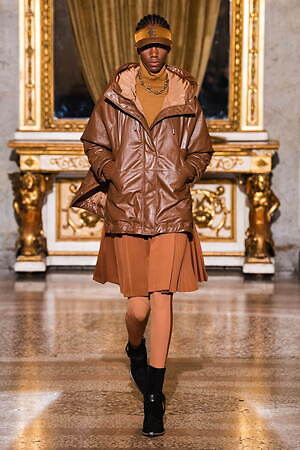 エルマンノ シェルヴィーノ(ERMANNO SCERVINO) 2021-22年秋冬ウィメンズコレクション  - 写真19