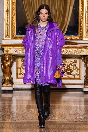 エルマンノ シェルヴィーノ(ERMANNO SCERVINO) 2021-22年秋冬ウィメンズコレクション  - 写真22