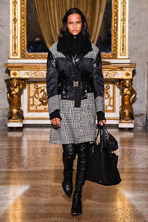 エルマンノ シェルヴィーノ(ERMANNO SCERVINO) 2021-22年秋冬ウィメンズコレクション  - 写真27