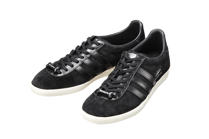 Adidas x mastermind online gazelle