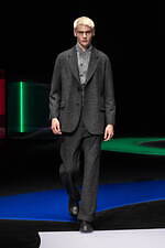 エンポリオ アルマーニ 2021年秋冬メンズコレクション - ポップさを携えた柔らかなエレガンス｜写真11