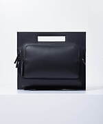 ユナイテッド トウキョウから“フィギュアのパッケージ”着想の新2WAYメンズバッグ｜写真4