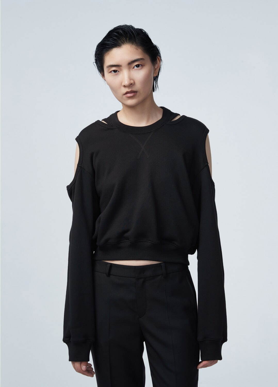 Cut-out Cropped Cotton Top 15,400円(税込)