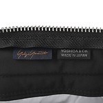 ポーターとヨウジヤマモトが初コラボ、大胆なファスナー×チェーンを配した“マットブラック”バッグ｜写真69