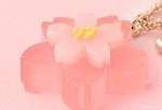 Q-pot.もっちり“桜大福”ネックレス＆バッグチャーム、花の形の“桜餡”リング＆ピアスも｜写真23
