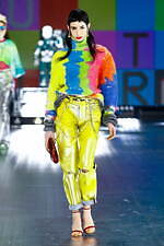 ドルチェ＆ガッバーナ 21年秋冬ウィメンズコレクション - 未来への好奇心、リアルとデジタルの往来｜写真10