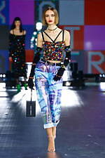 ドルチェ＆ガッバーナ 21年秋冬ウィメンズコレクション - 未来への好奇心、リアルとデジタルの往来｜写真19