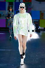 ドルチェ＆ガッバーナ 21年秋冬ウィメンズコレクション - 未来への好奇心、リアルとデジタルの往来｜写真34