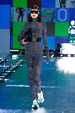 ドルチェ＆ガッバーナ 21年秋冬ウィメンズコレクション - 未来への好奇心、リアルとデジタルの往来｜写真35