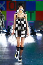 ドルチェ＆ガッバーナ 21年秋冬ウィメンズコレクション - 未来への好奇心、リアルとデジタルの往来｜写真47