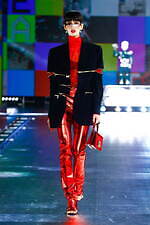 ドルチェ＆ガッバーナ 21年秋冬ウィメンズコレクション - 未来への好奇心、リアルとデジタルの往来｜写真68