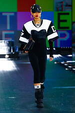 ドルチェ＆ガッバーナ 21年秋冬ウィメンズコレクション - 未来への好奇心、リアルとデジタルの往来｜写真74