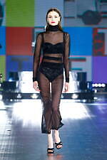 ドルチェ＆ガッバーナ 21年秋冬ウィメンズコレクション - 未来への好奇心、リアルとデジタルの往来｜写真91