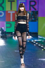 ドルチェ＆ガッバーナ 21年秋冬ウィメンズコレクション - 未来への好奇心、リアルとデジタルの往来｜写真96