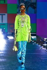 ドルチェ＆ガッバーナ 21年秋冬ウィメンズコレクション - 未来への好奇心、リアルとデジタルの往来｜写真102