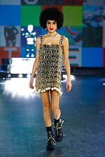 ドルチェ＆ガッバーナ 21年秋冬ウィメンズコレクション - 未来への好奇心、リアルとデジタルの往来｜写真107