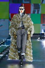 ドルチェ＆ガッバーナ 21年秋冬ウィメンズコレクション - 未来への好奇心、リアルとデジタルの往来｜写真108